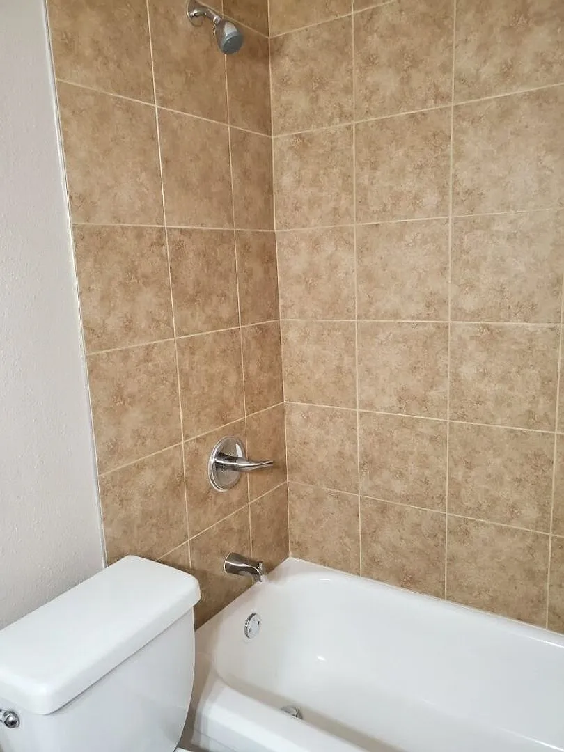 5th St Apartments — Photo 4