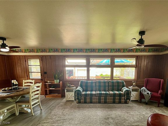 4th image of 16346 Barriemore Ave