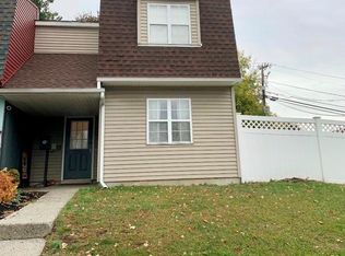 120 Country Club Dr, Maybrook, NY 12543
