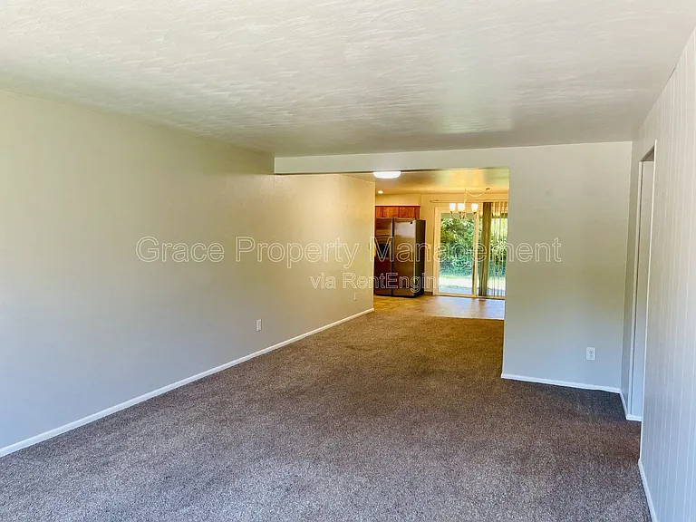 3583 Wright St — Photo 4