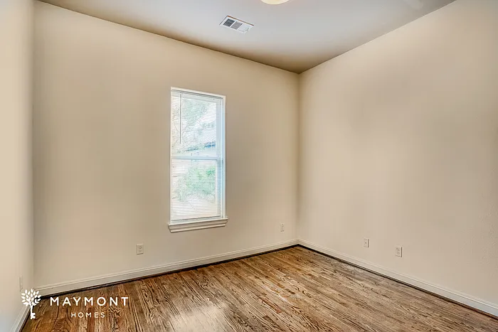 2207 Hilshire Glen Ct — Photo 17