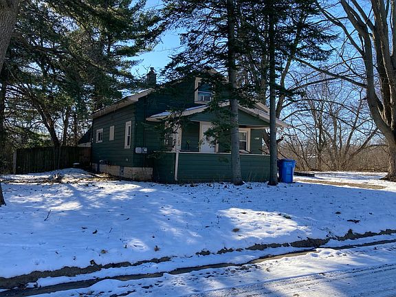 3rd image of 1023 Victoria Dr