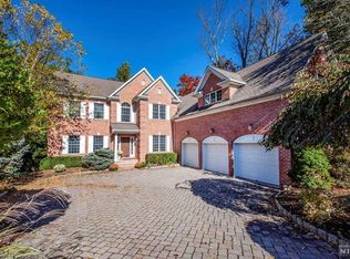 62 McCain Ct, Closter, NJ 07624