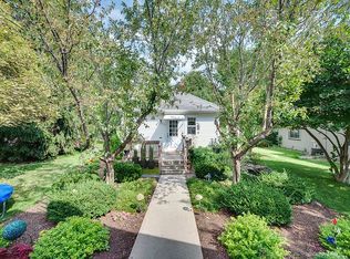 1032 7th Ave SW, Faribault, MN 55021