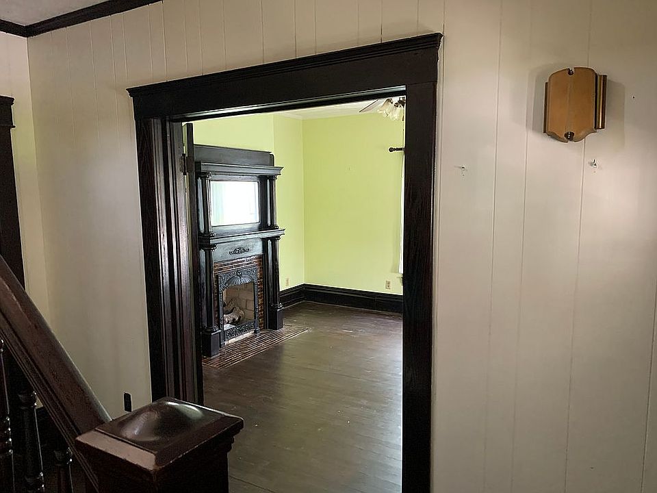 1st image of 1903 Plum St