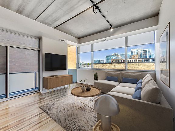 2nd image of 630 N Franklin St #619
