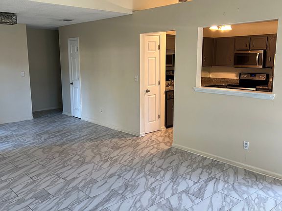 5th image of 106 Turtle Creek Dr