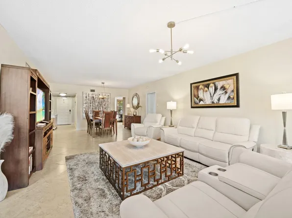 3505 Oaks Way #103, Pompano Beach, FL 33069