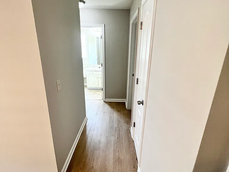 309 Christian Ln — Photo 7