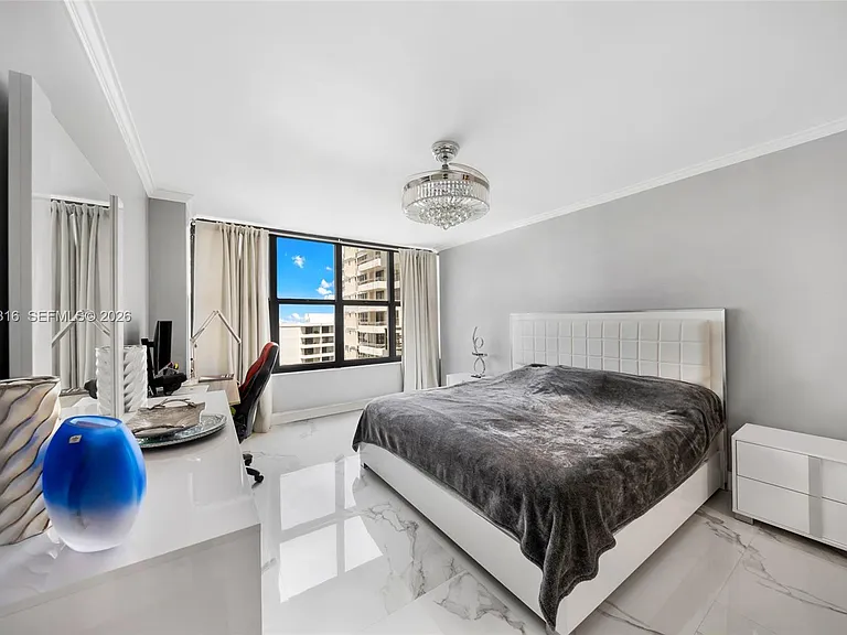 2500 Parkview Dr #2119 — Photo 14