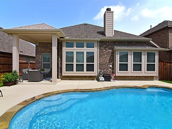3rd image of 633 Mist Flower Dr