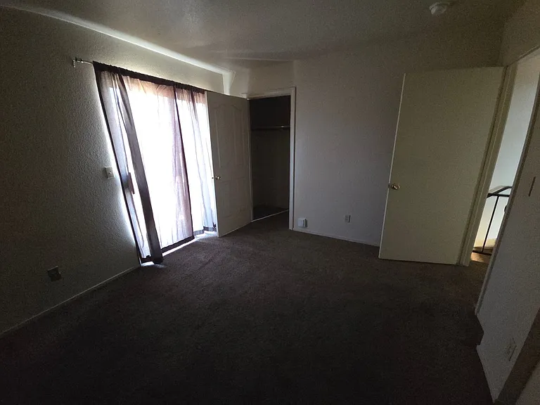 Brighton Avenue 724 — Photo 16