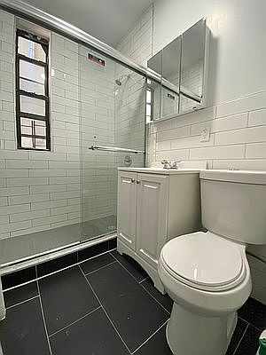 2nd image of 520 W 175th St #4