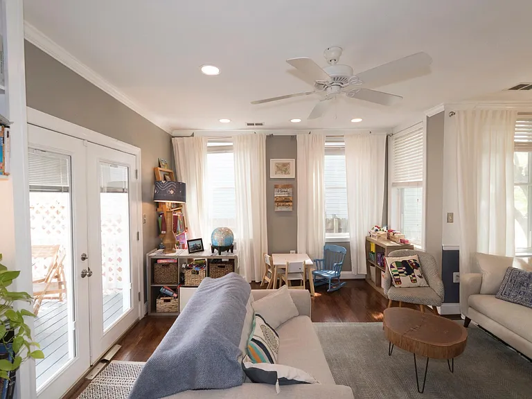 1205 Delafield Pl NW — Photo 12