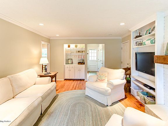 5th image of 501 Cheskirk Pl