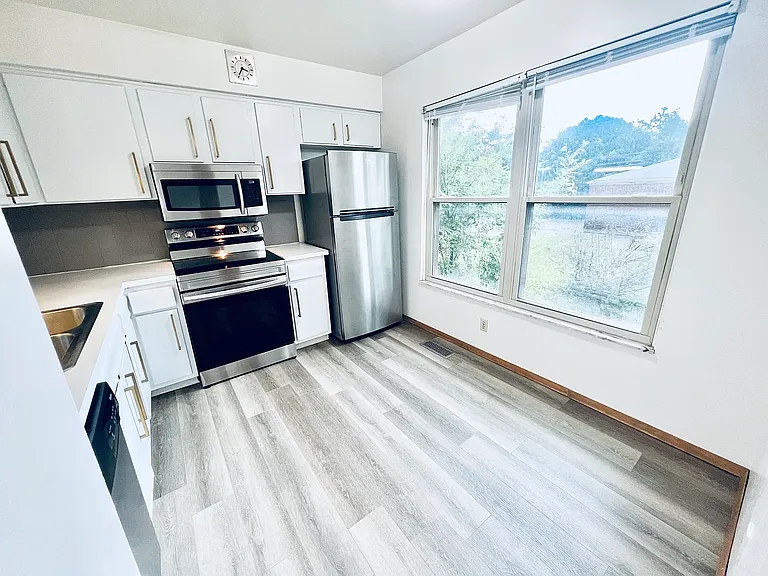 3118 Northwest Blvd #1 — Photo 3