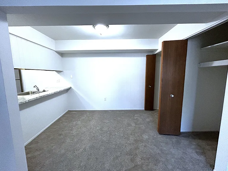 Charter Oaks Apartments — Photo 126
