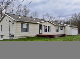 3296 Whites Bridge Rd, Lowell, MI 49331