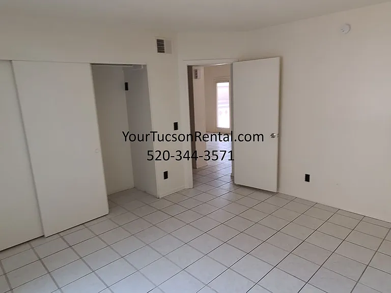 1664 W Park Wood Ln — Photo 14