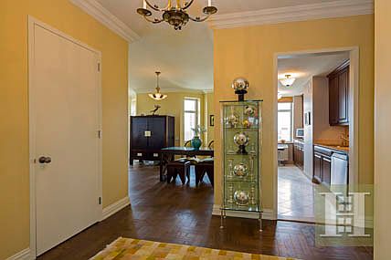 5th image of 188 E 76th St APT 19B