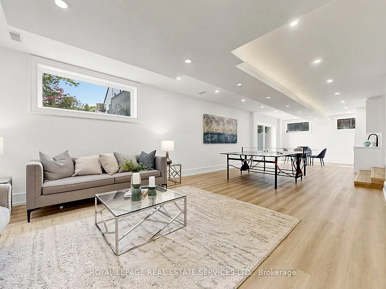 17 Romney Rd — Photo 27