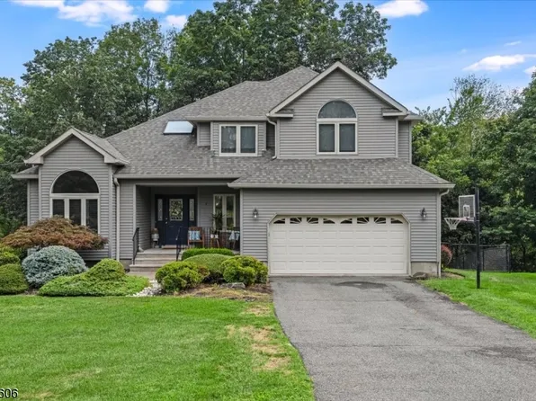 5 W Elro Dr, Jefferson Twp., NJ 07438