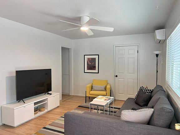 4th image of 3206 B St