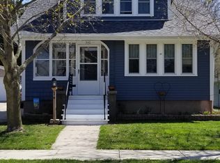 240 Maple Ave, Juneau, WI 53039