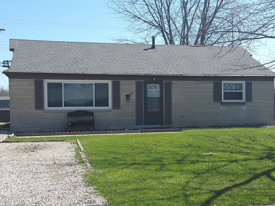 1st image of 611 Park Dr