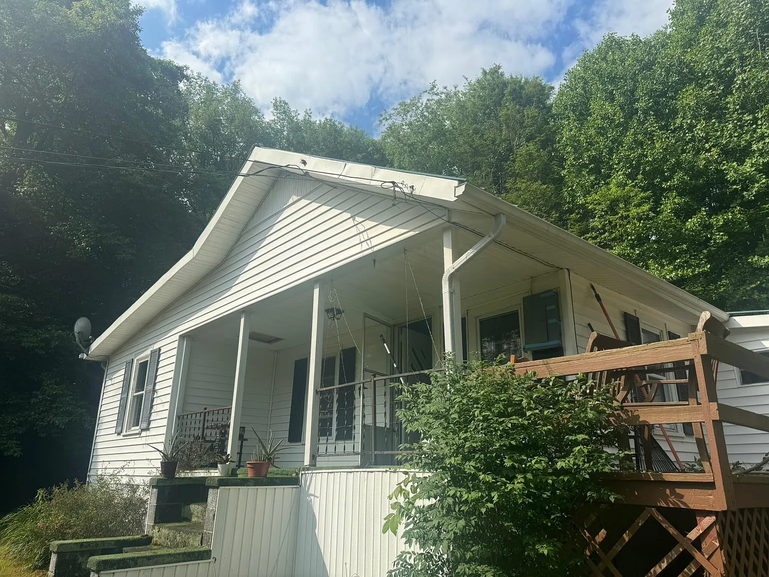 2 bed, $1,300 — Photo 1