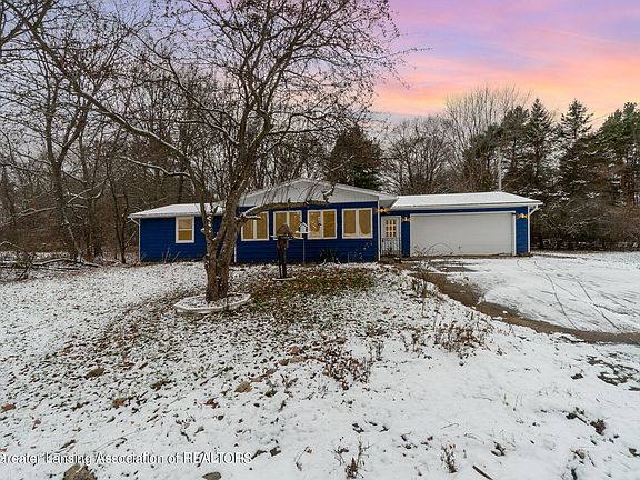 2nd image of 1138 Chesaning St