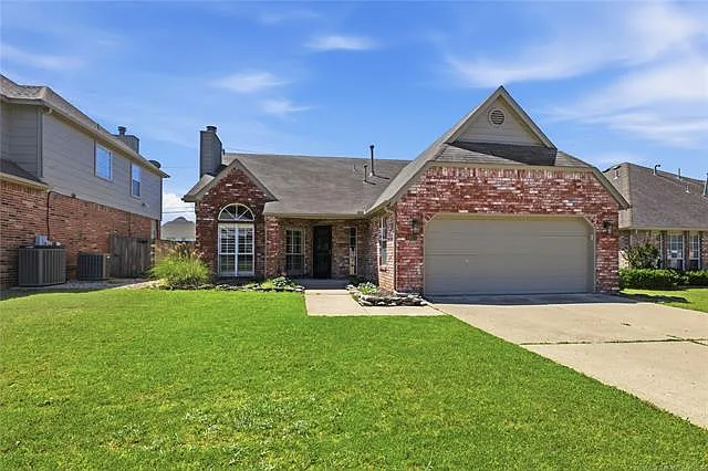 3827 W Galveston Pl — Photo 1