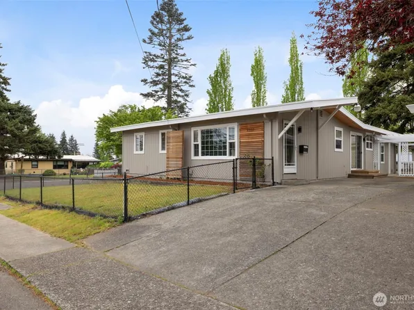 2502 NE 7th Street, Renton, WA 98056
