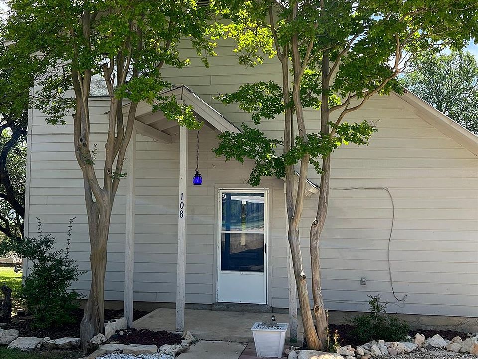1st image of 108 Blue Oak Ln