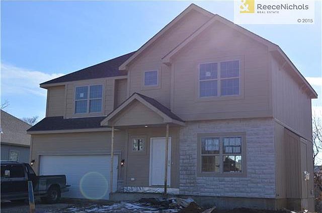 1st image of 4307 NE 85th Ter