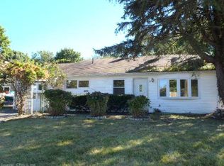 48 Maple Dr, Groton, CT 06340