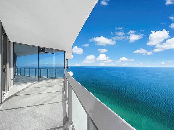 4th image of 15701 Collins Avenue #4103