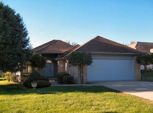 3666 E Cromwell Ln, Springfield, MO 65802