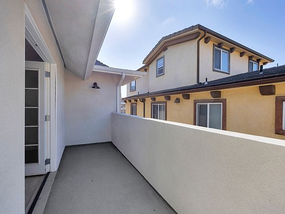 4th image of 308 N Catalina Ave