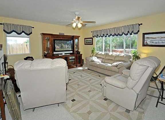 4th image of 4751 Essington Ct