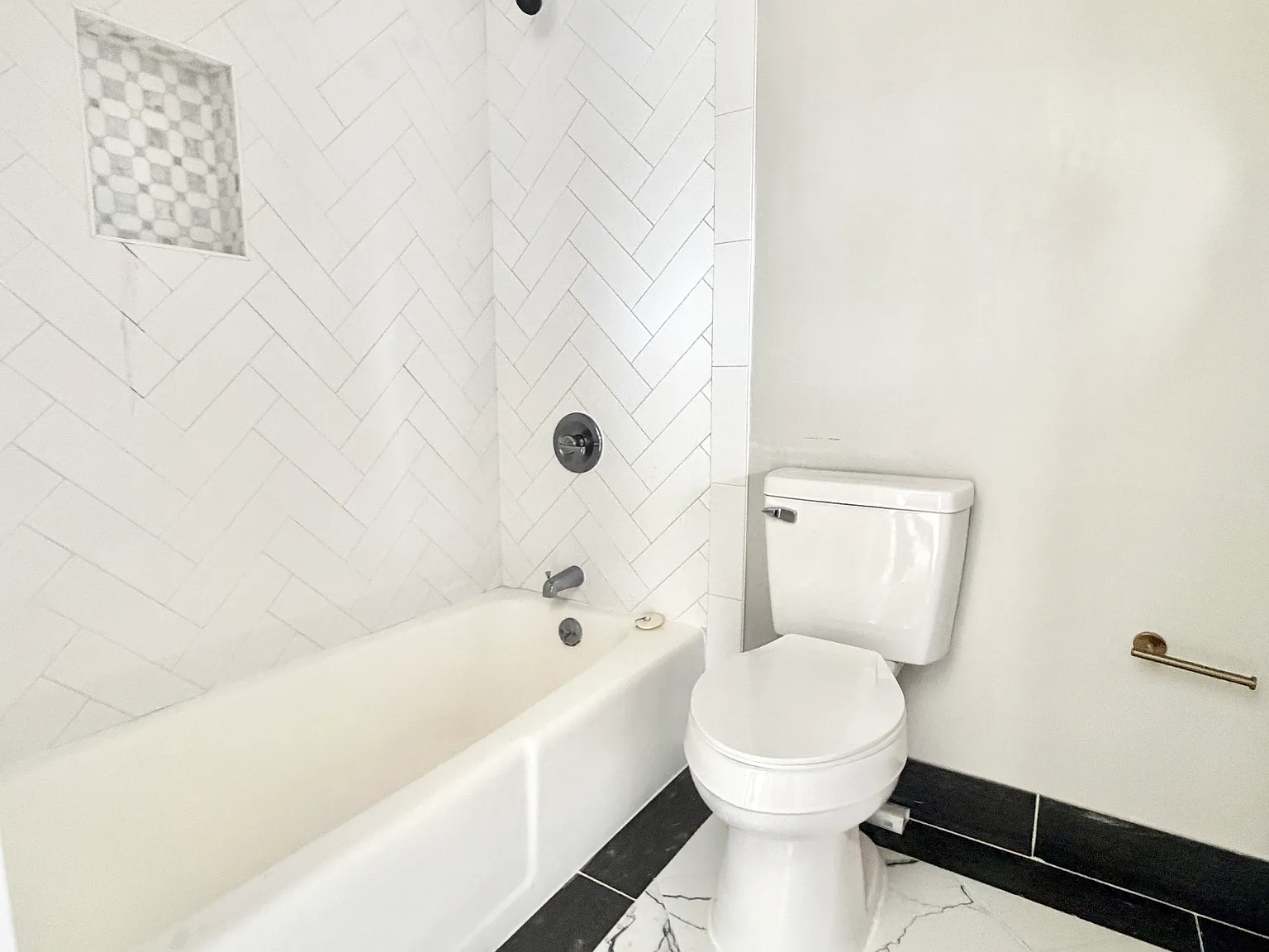 279 Chapel St — Photo 4
