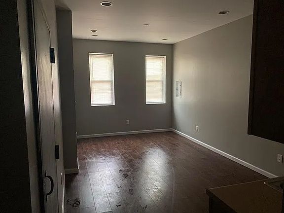2nd image of 2022 E Orleans St Floor 1