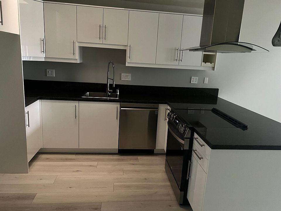 1st image of 660 W Bonita Ave APT 20H