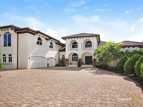 12802 Grand Oaks Dr, Davie, FL 33330