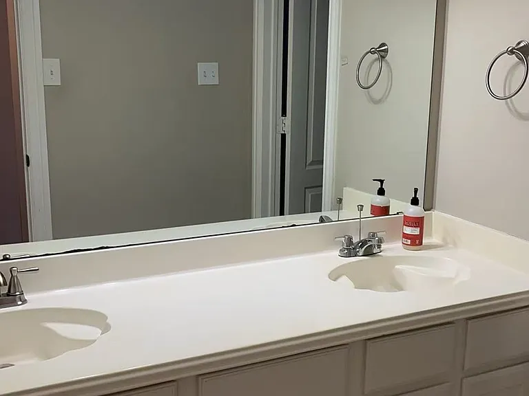 4645 Wales Dr — Photo 3