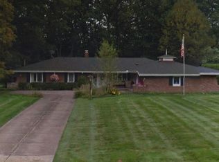 8268 Dalepoint Rd, Independence, OH 44131