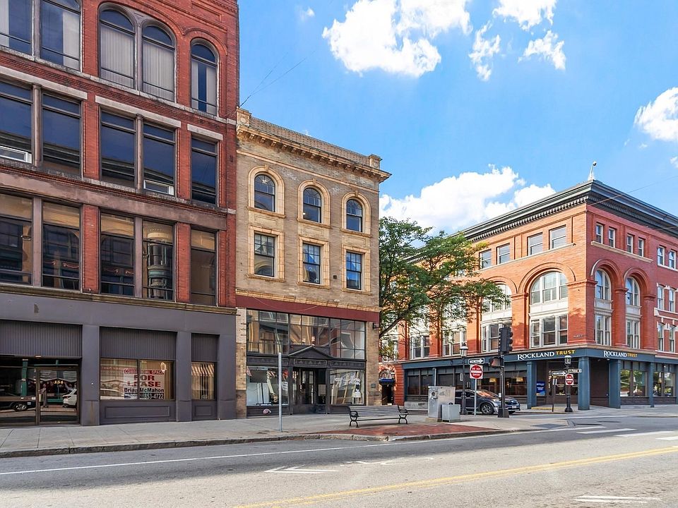 1st image of 160 Merrimack St #D