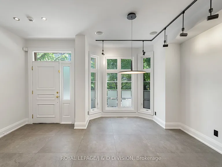 6 Huntley St — Photo 3