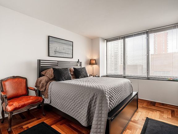 5th image of 422 E 72nd St #B22