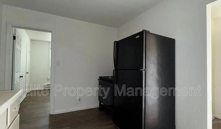 200 W Arroyo Ave #B — Photo 3